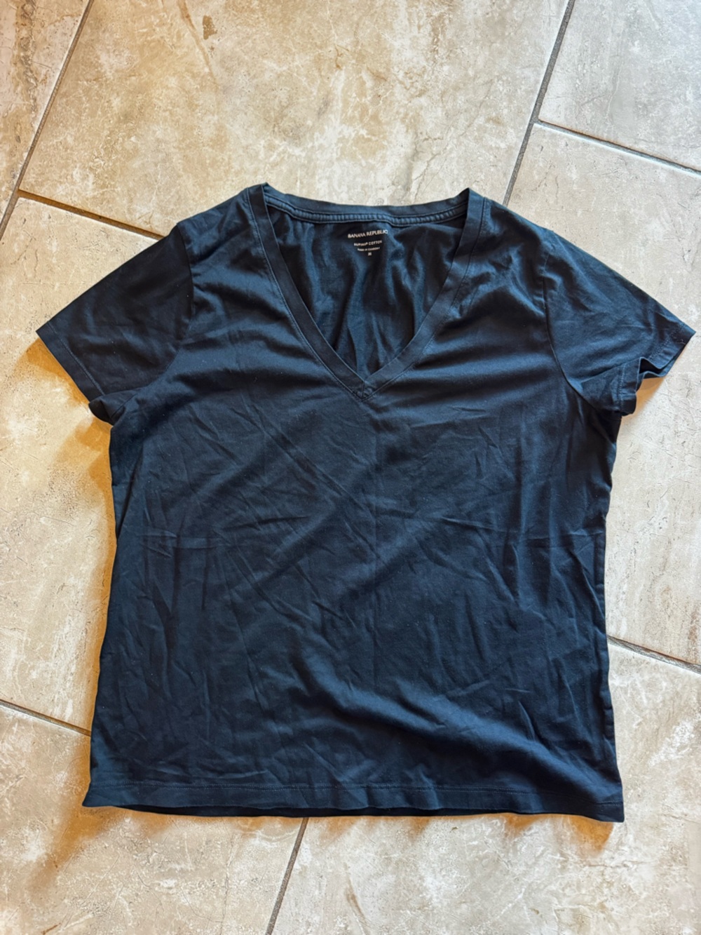 Med Like New Banana Republic S/S V-Neck T-Shirt Black Supima Cotton Tee